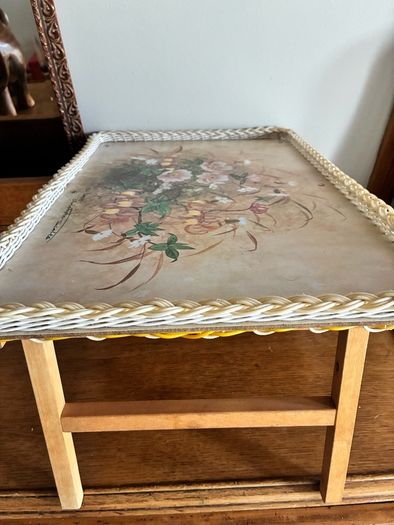 Vintage Royal Melamine and wicker breakfast or lap tray with folding legs