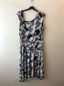 Dress (size 16)