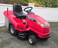 Honda ride on lawnmower