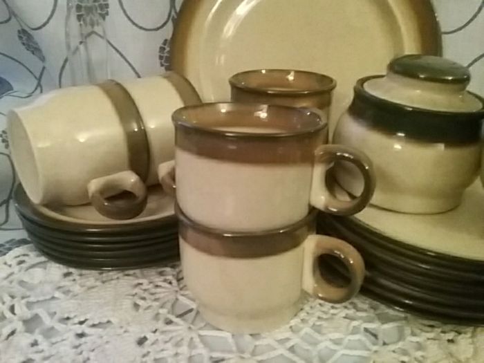 Twenty One Piece Polish Tea/Coffee Pottery Set