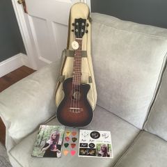 Flight Concert Electro Ukulele