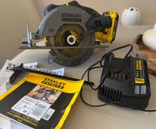 Stanley FatMax 18V Li-ion V20 165mm Cordless Circular saw (1 x 2Ah) - SFMCS500D1K-GB