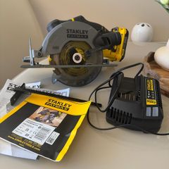 Stanley FatMax 18V Li-ion V20 165mm Cordless Circular saw (1 x 2Ah) - SFMCS500D1K-GB