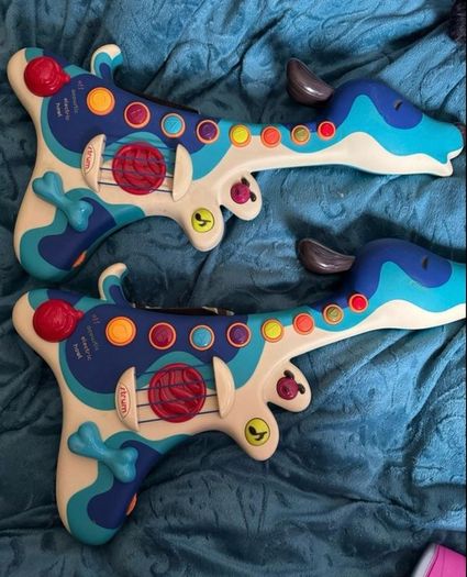 Kids woofer guitar