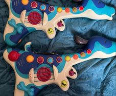 Kids woofer guitar