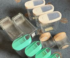 Food containers bundle (11 pieces)