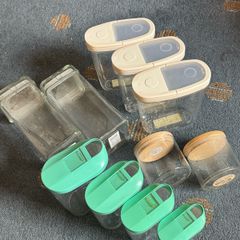 Food containers bundle (11 pieces)