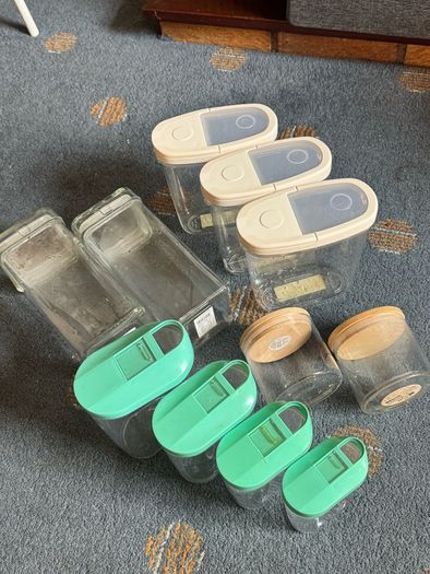Food containers bundle (11 pieces)