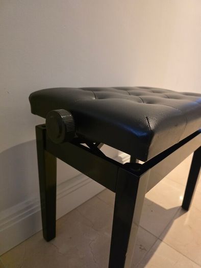 piano stool