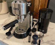 Delonghi dedica espresso machine