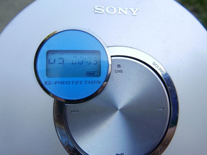 Sony CD Walkman D-EJ250 - Tested