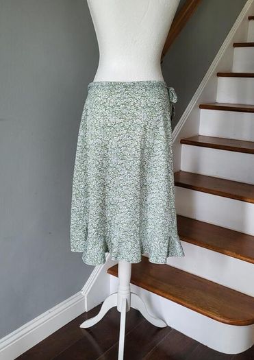 Green floral wrap skirt, Size XXL / UK18