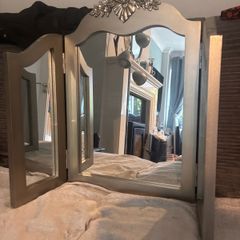 Foldable mirror