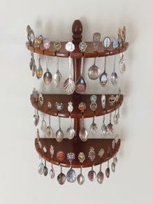 Souvenir spoons on 3-tier wall-mounted souvenir spoon display rack  36 spoons