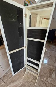 Jewellery cabinet