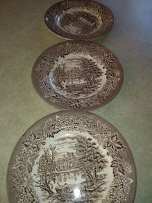 Set 3 of hanging side plat of river sein Castles English Iron Stone