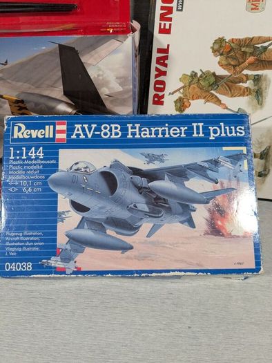 Model kits x3