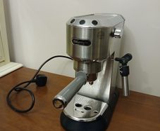 Coffee Machine - DeLonghi Dedica EC685.M Espresso Machine, Steel