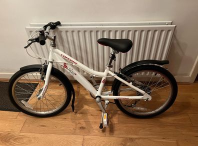 Girls Vercelli Bike - Perfect Condition suit 6-9 year old