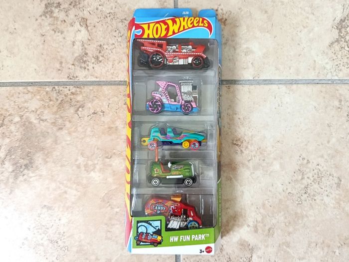 Hot Wheels HW Fun Amusement Park Cars Vehicles die-cast 1:64 5-Pack 2025 JBJ88