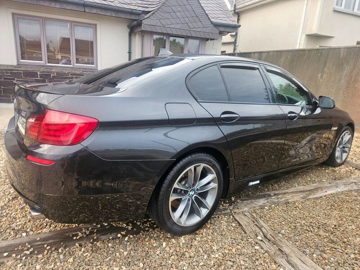BMW 5-Series 2012