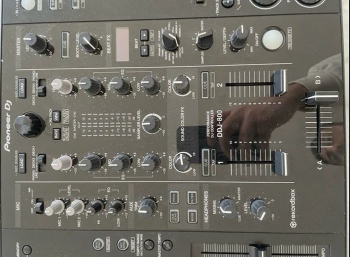 Ddj800