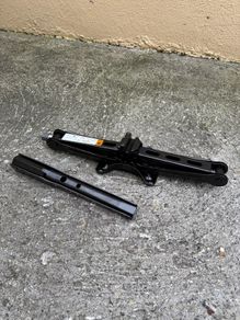 car jack