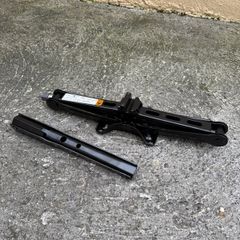 car jack