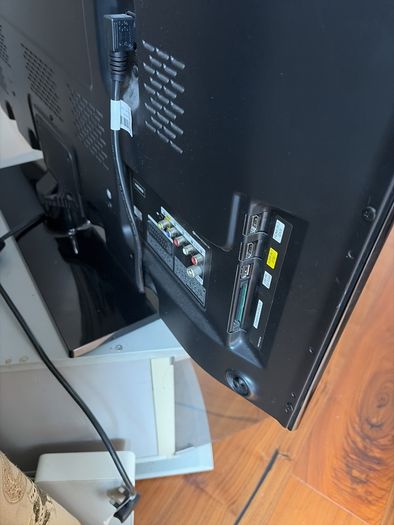 Samsung 43 inch Plasma TV 2013 Stand & Panasonic DVD Player