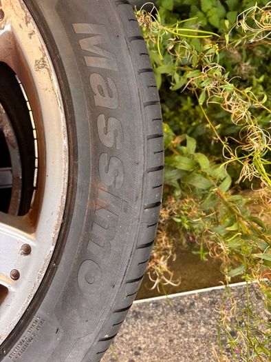 landcruiser tyre