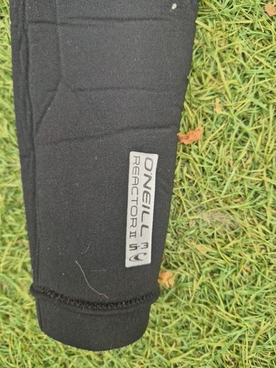 Kids O'Neil wetsuit UK 4