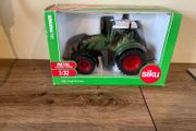Model Fendt tractor 1:32