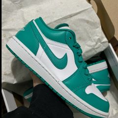 Nike Jordan 1 low emerald shoe