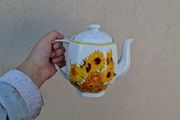 Sunflowers atlas tea pot postage possible