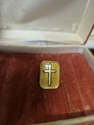 Vintage Valley Casting Gold Tone Cross Father's Day Religious Pin