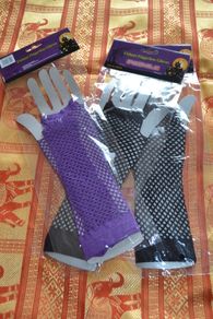 3 fingerless gloves