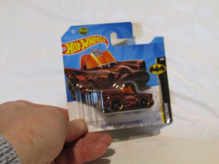 Hot Wheels Batman Classic TV Series Batmobile Tooned Orange Diecast Car Brand New Sealed