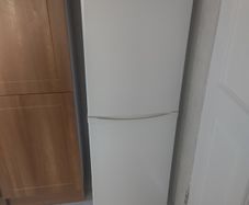 Excellent fridge / freezer