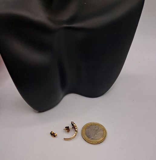 9 ct gold earrings