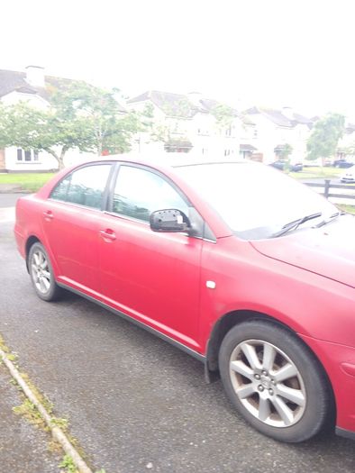 2004 Toyota Avensis
