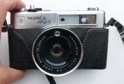 Yashica MG-1 Rangefinder 35mm Film Camera 45mm f:2.8 w/ Strap TESTED & WORKING