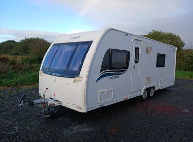 Lunar Lexon 4 berth Caravan