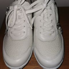 Ladies Trainers