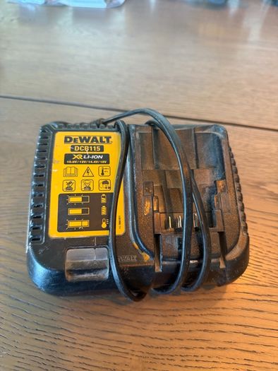 Dewalt Charger DCB115