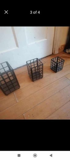 3 small lanterns