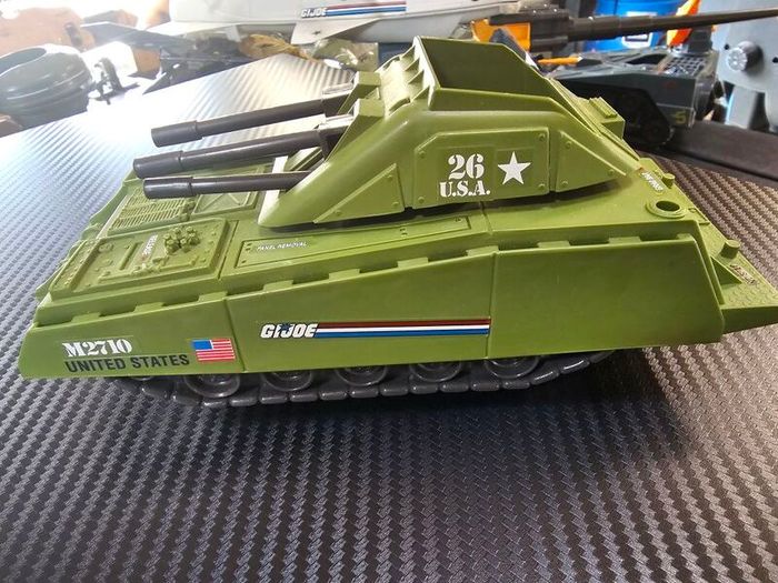 GI Joe Hasbro 1985 Armadillo tank