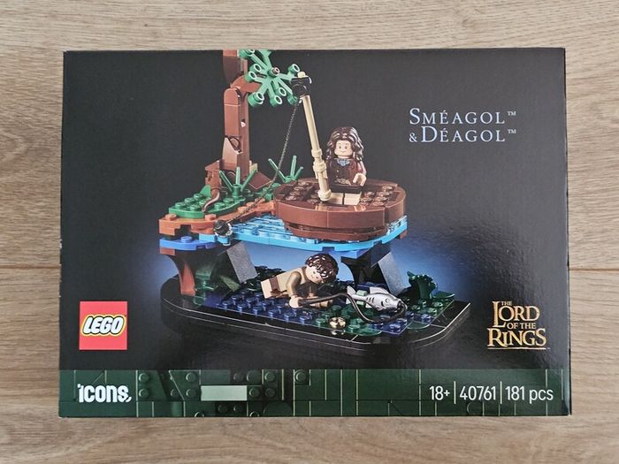Lego LOTR 10354 The Shire and 40761 Smeagol & Deagol