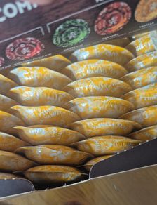 50 Caramel and 50 vanilla Nespresso Pro coffee pods