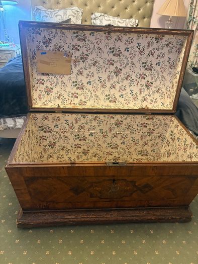 antiques coffer