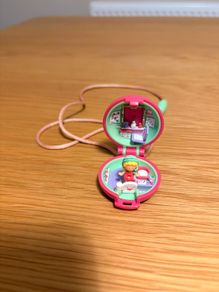Vintage Polly pocket keep fit locket